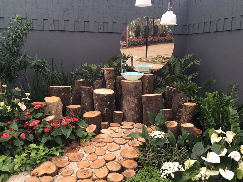 ideias criativas decoração árvores jardim