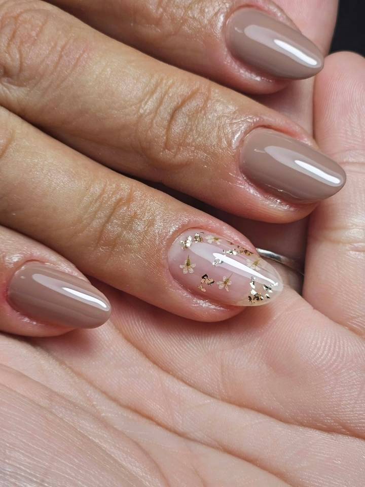 Manutenção e cuidados essenciais para unhas de gel decoradas