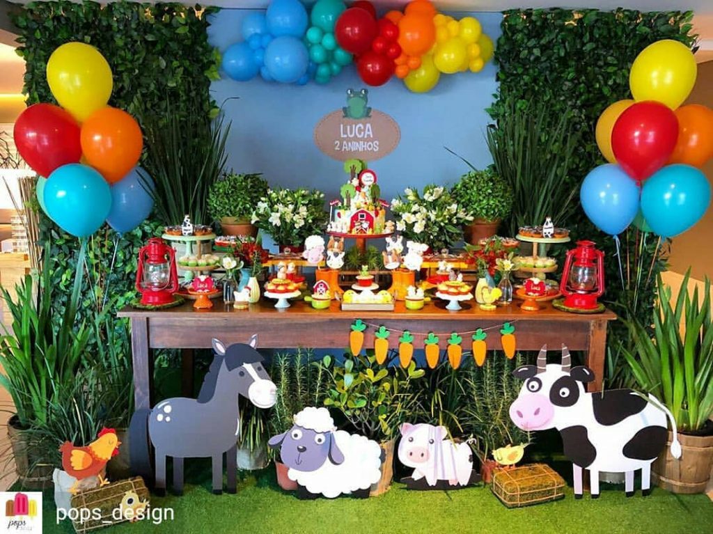 Balões e Elementos Rústicos: Dicas para uma Decoração de Fazendinha Inesquecível