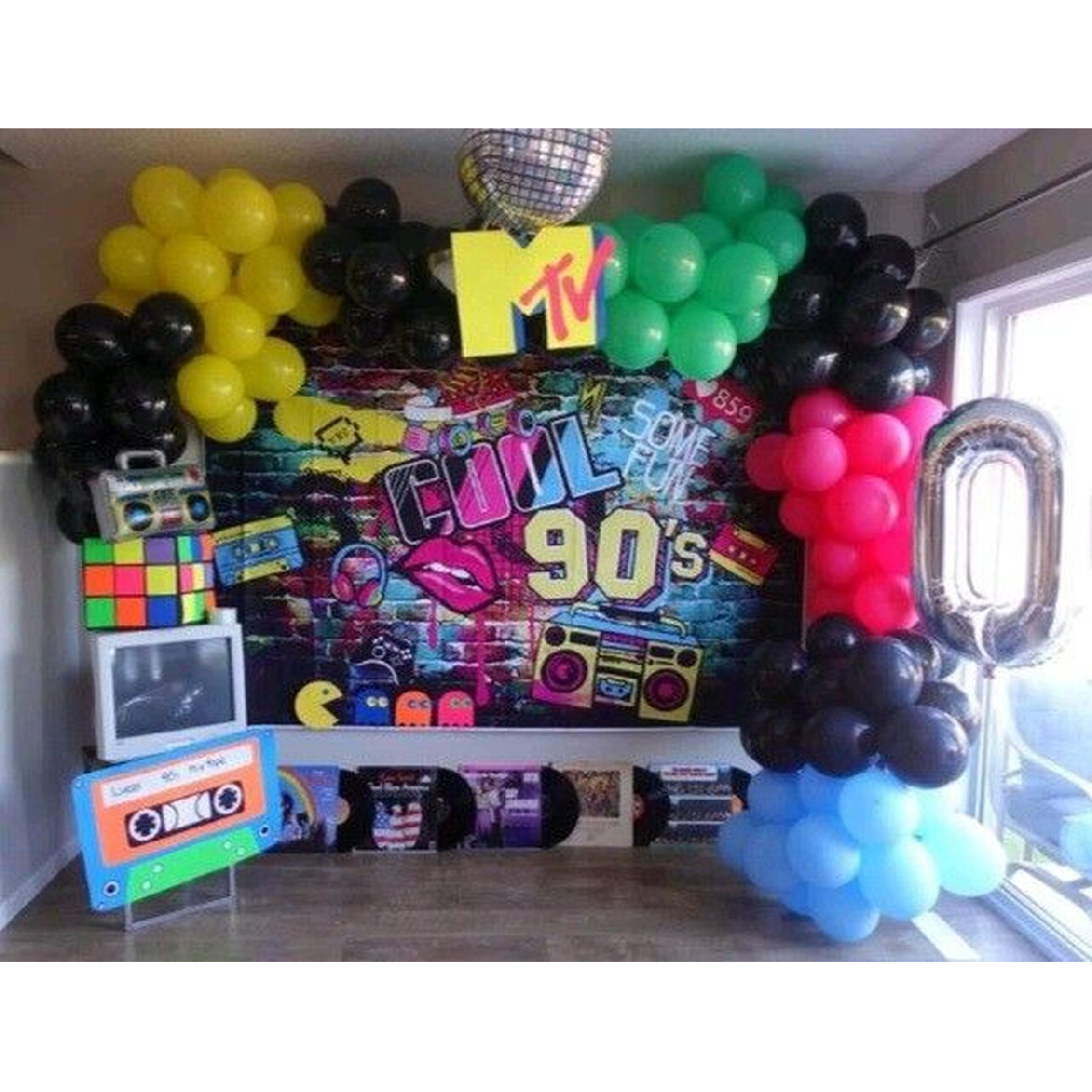 decoração festa anos 90 e 2000