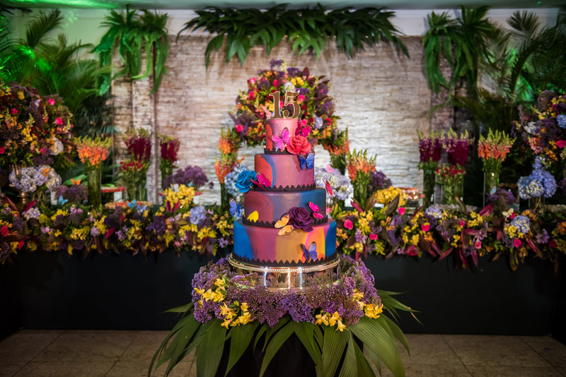 Como Criar uma Festa Balada Neon Inesquecível para seus 15 Anos