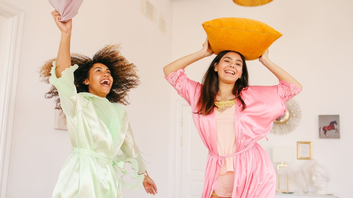 1. Como Montar uma Festa do Pijama Inesquecível para Crianças
2. Decoração Criativa para Festa do Pijama: Ideias que Encantam
3. Temas de Festa do Pijama para Todas as Idades: Do Infantil ao Adulto
4. Comidas e Atividades Divertidas para Animar sua Festa do Pijama
5. O Guia Completo para Organizar a Festa do Pijama Perfeita