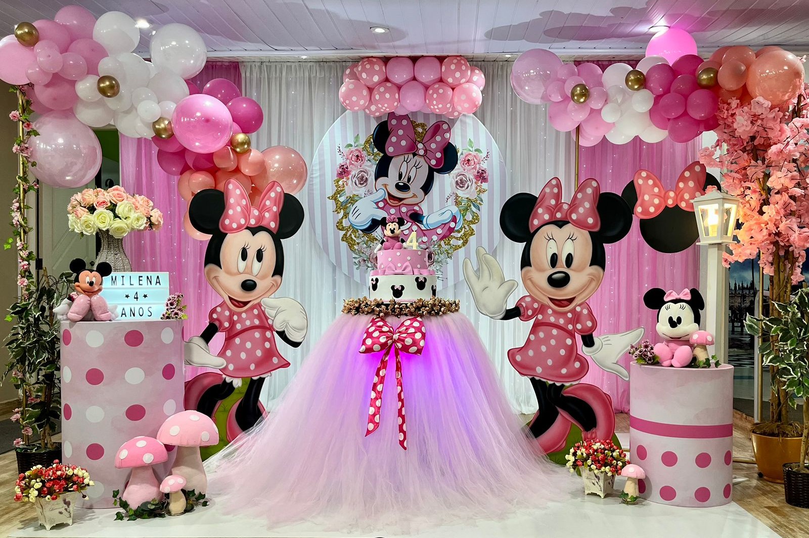 decoração minnie vermelha vs minnie rosa qual escolher