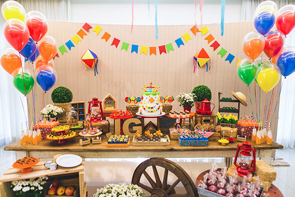 Como Escolher o Tema de Festa Junina Perfeito para Crianças e Adultos