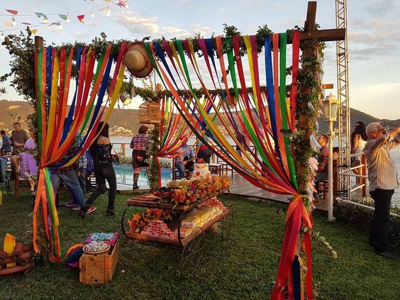 decoração arraiá no quintal