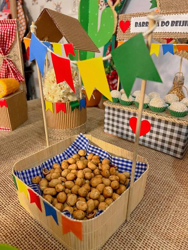 ideias criativas decoração festa junina posto de saude