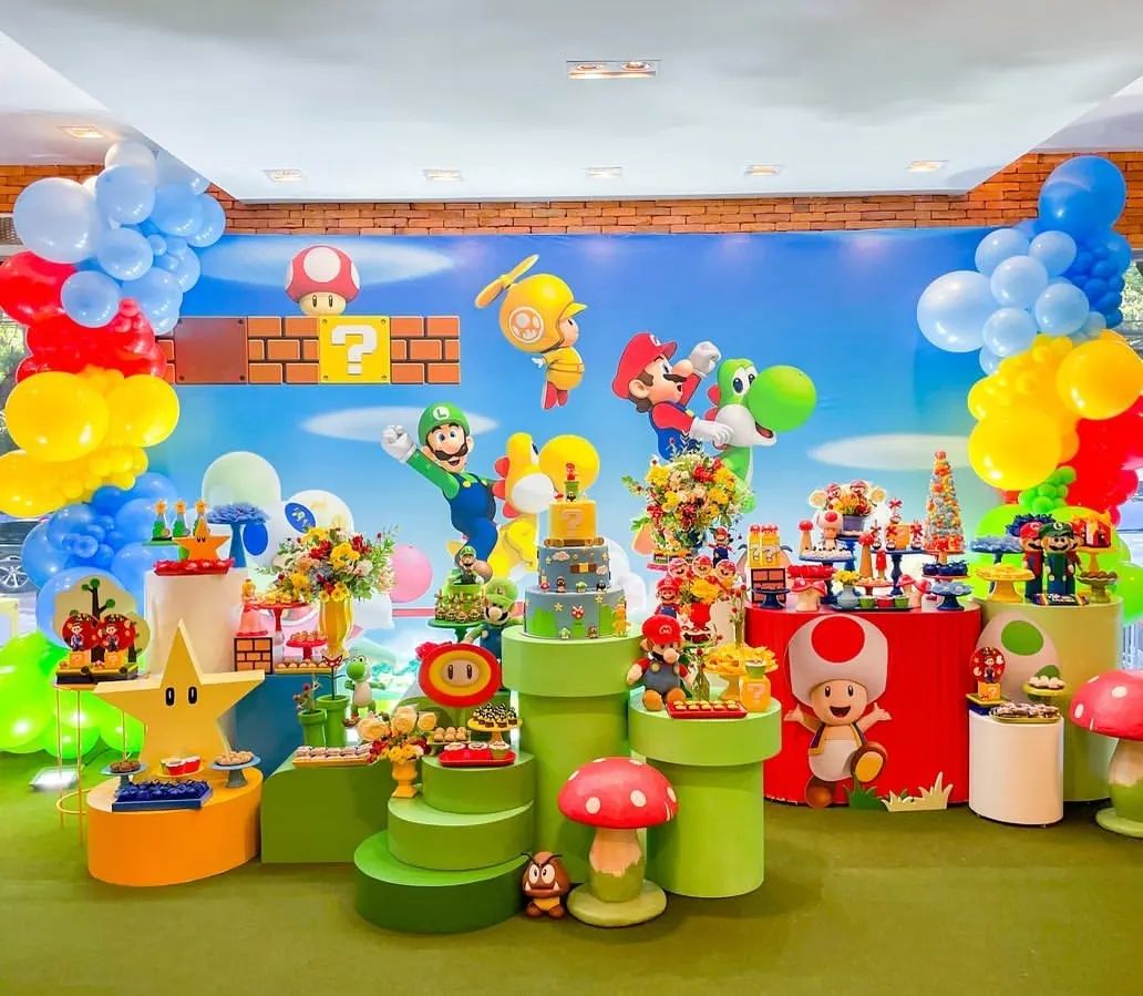 Decoração de Mesa Principal: O Mundo de Mario Bros