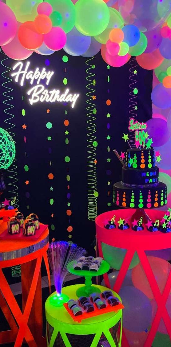 decoração festa neon