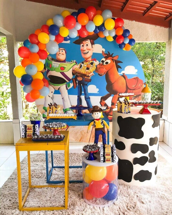 decoração festa toy story simples