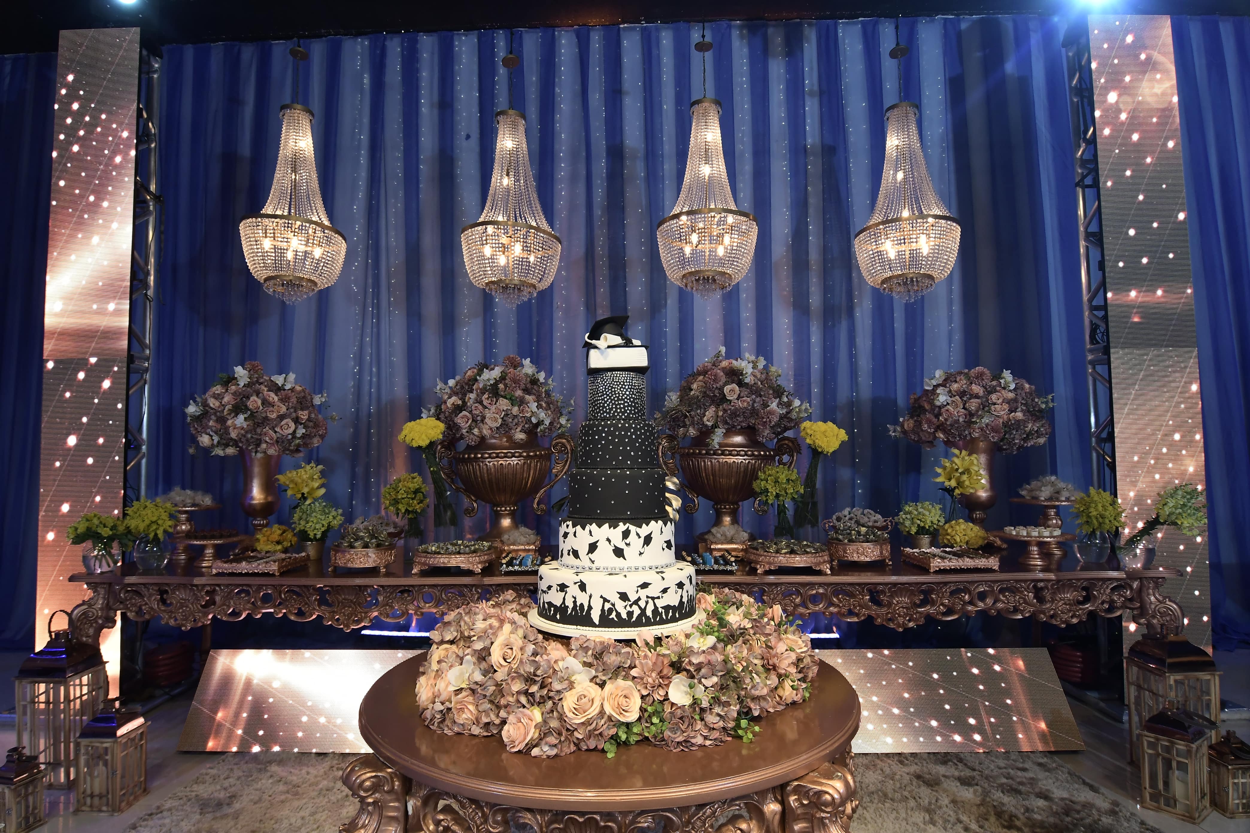 Minimalismo e Biofilia: As Chaves da Decoração de Formatura em 2026