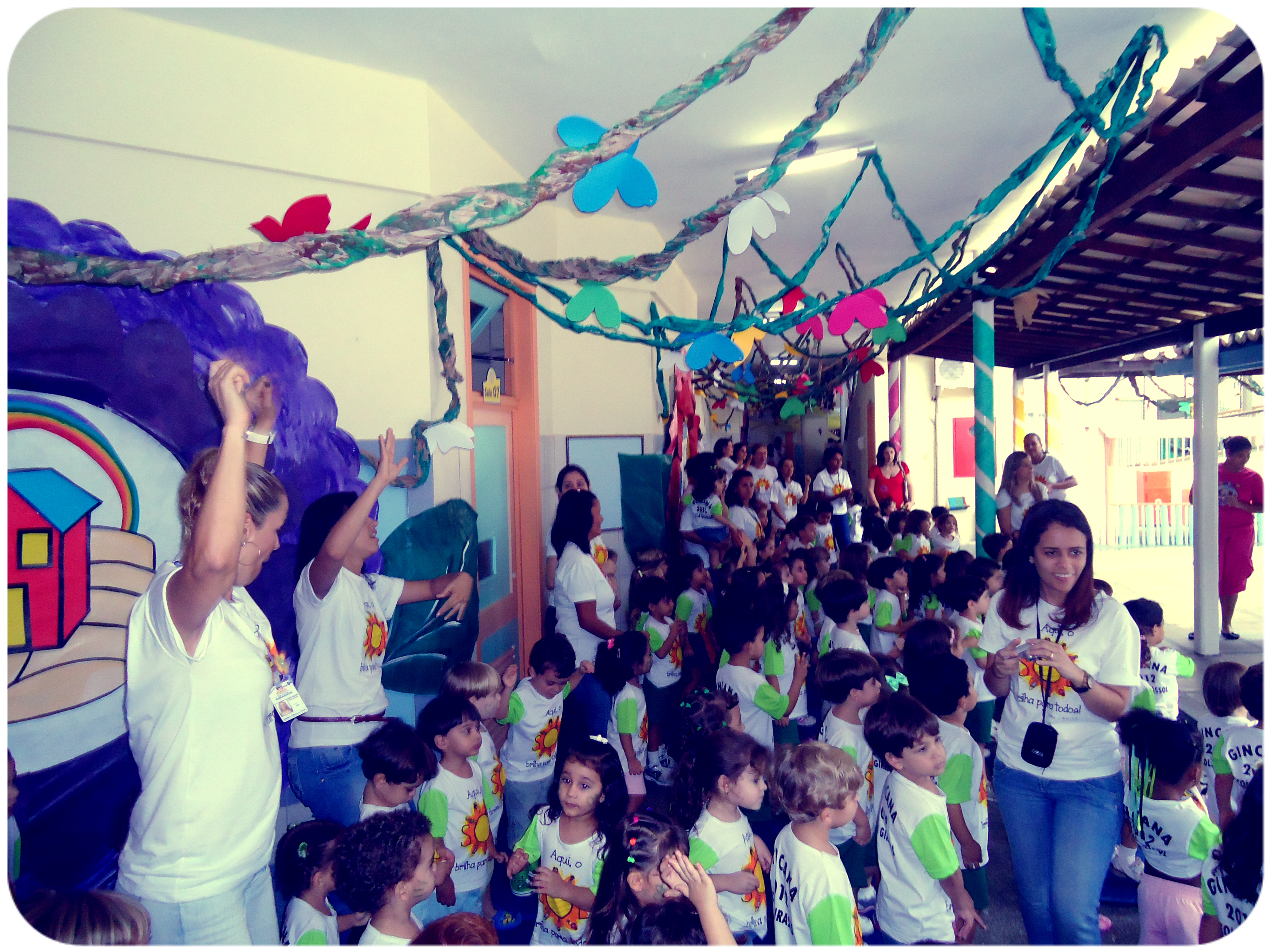 como fazer bandeirinhas de papel para gincana