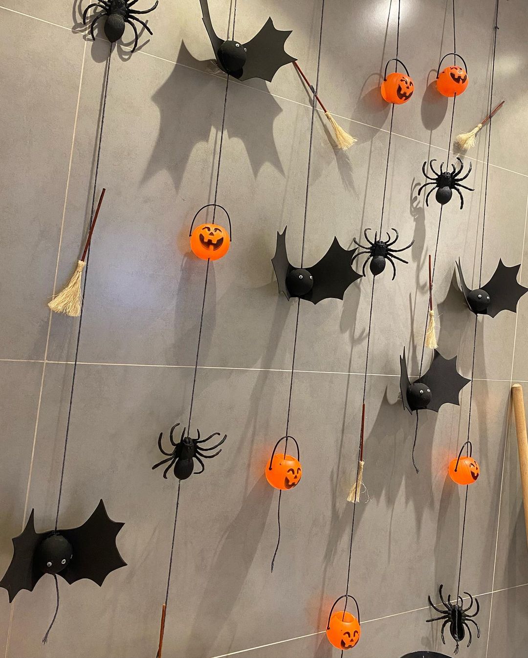 5 Ideias de Artesanato de Halloween com Materiais Recicláveis para Sala de Aula