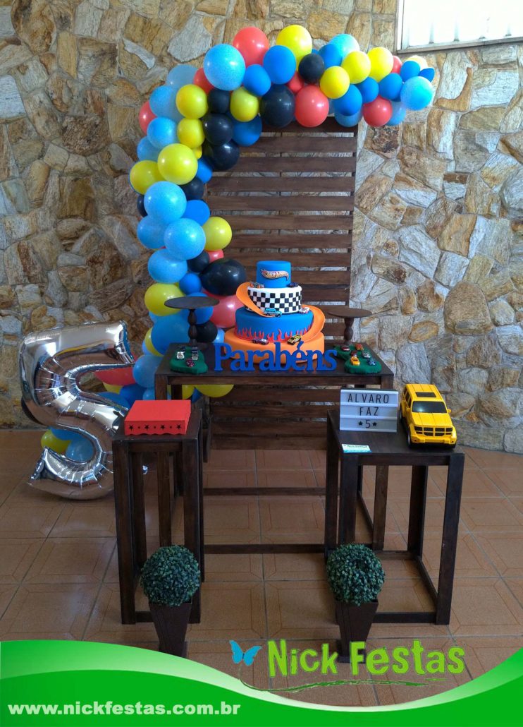 custo decoração hot wheels em casa