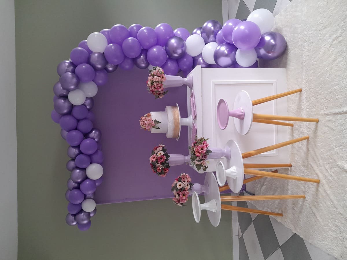 decoração lilas simples