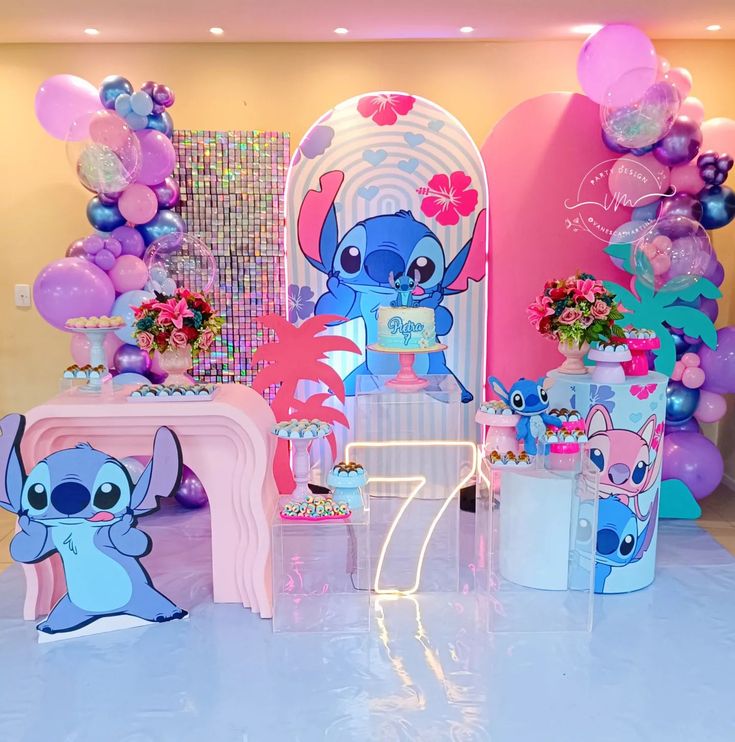 Leve a Ohana para Casa!
3. DIY Festa Lilo & Stitch: Economize com Ideias Incríveis!
4. A Paleta de Cores Perfeita para sua Festa do Stitch.
5. Elementos Havaianos na Decoração: Inspire-se em Lilo & Stitch.