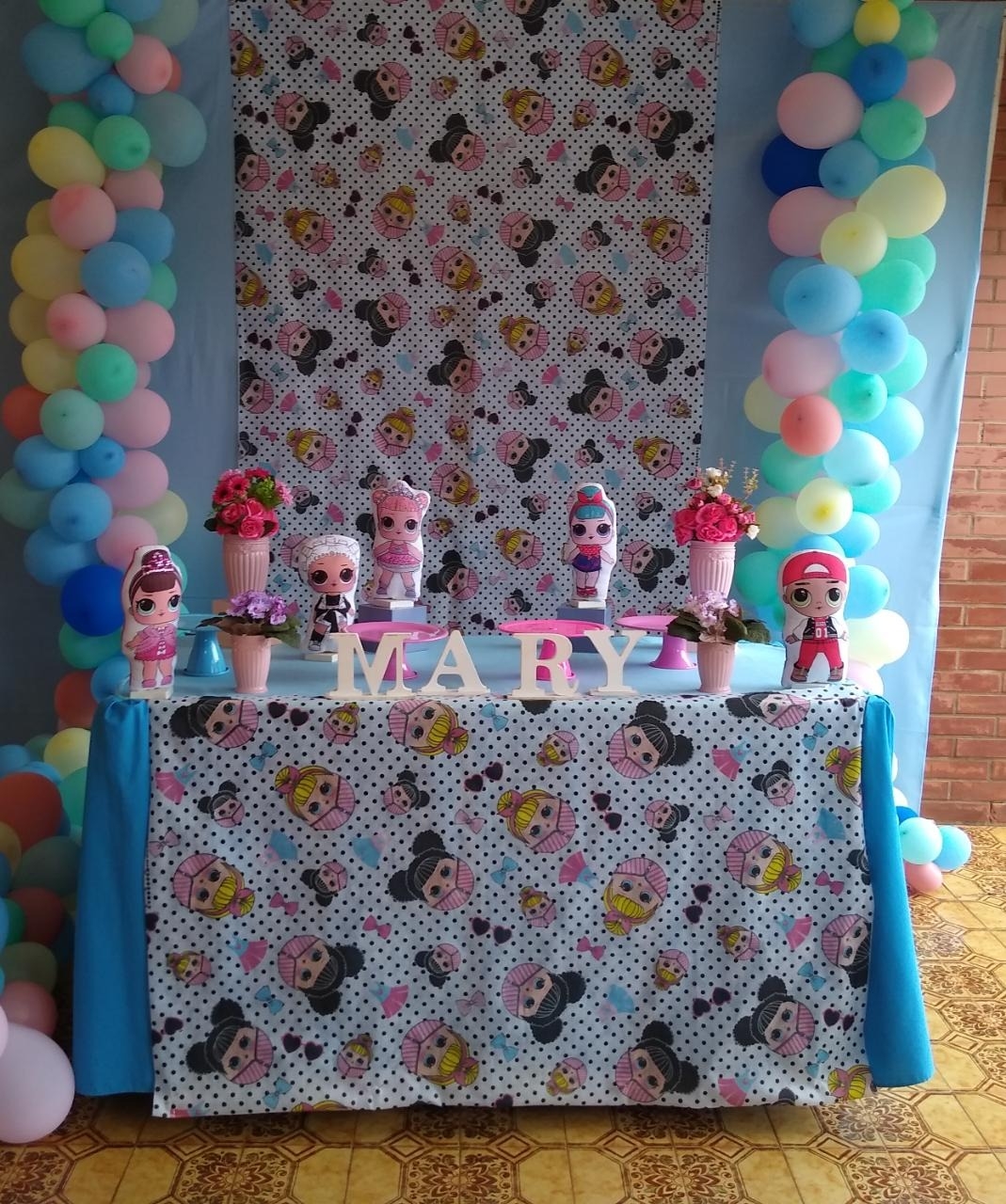 Dicas de economia para organizar uma festa LOL Surprise