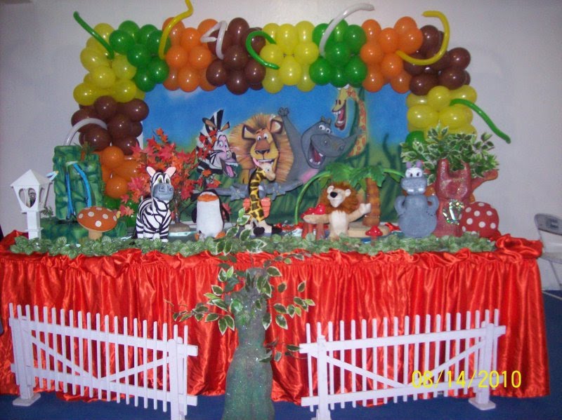 ideias criativas decoração festa Madagascar simples