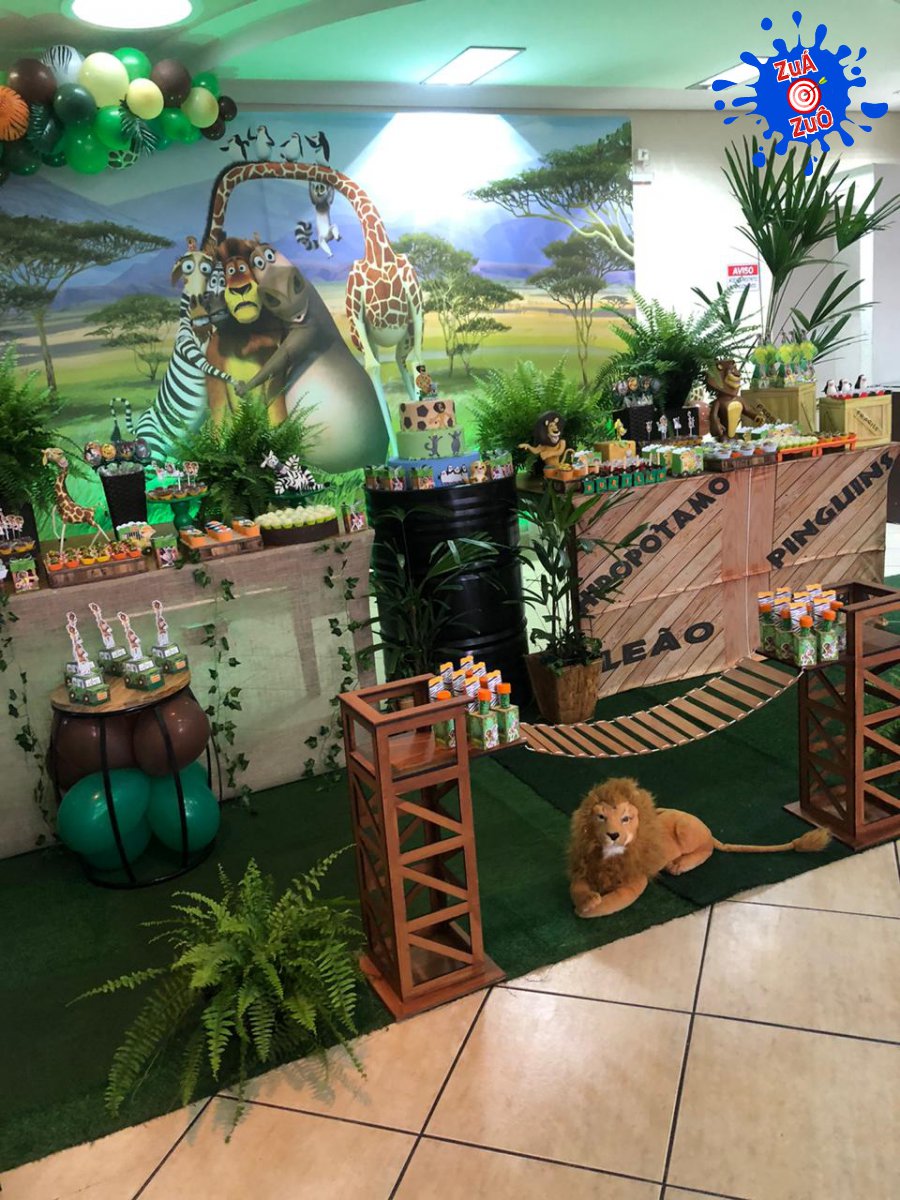 ideias criativas decoração festa Madagascar simples