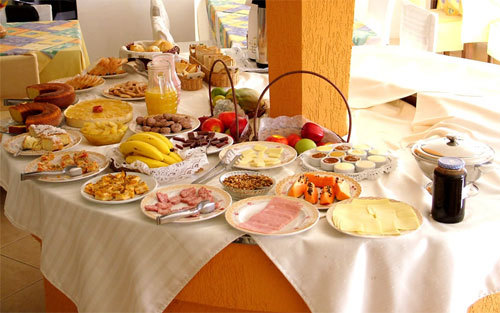 decoracao mesa cafe dia maes barata e elegante