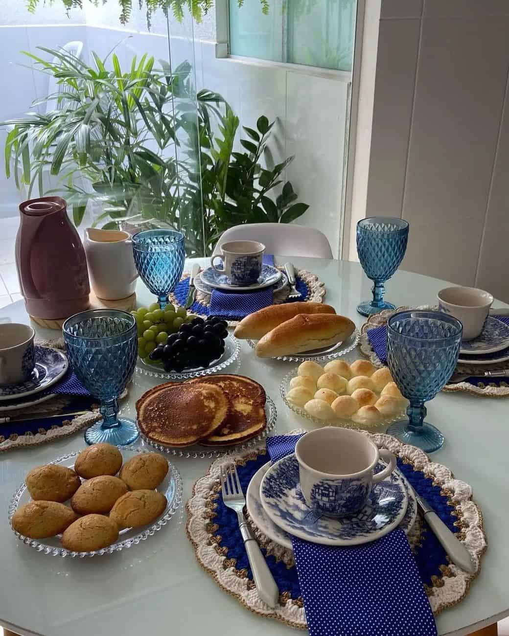 Aconchego em Casa: Como Usar Cestas de Vime e Bambu na Decoração da Mesa