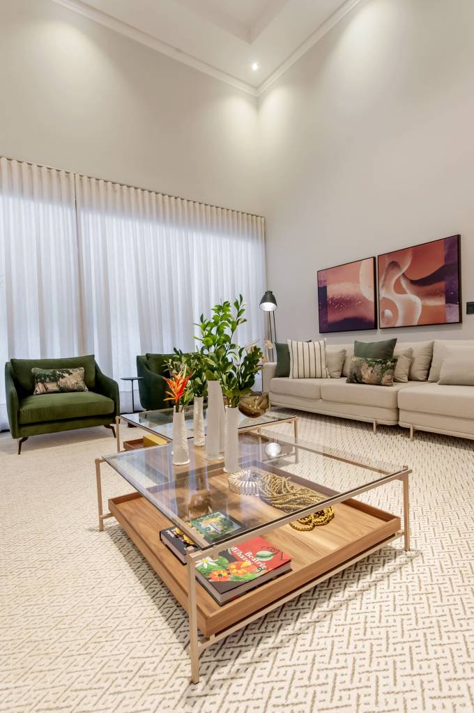 5 Dicas Essenciais para Decorar sua Mesa de Centro
Como Escolher os Objetos Perfeitos para sua Mesa de Centro
Tendências de Decoração para Mesas de Centro em 2025
Organização e Estilo: O Guia Completo para sua Mesa de Centro
Transforme sua Sala com uma Mesa de Centro Decorada