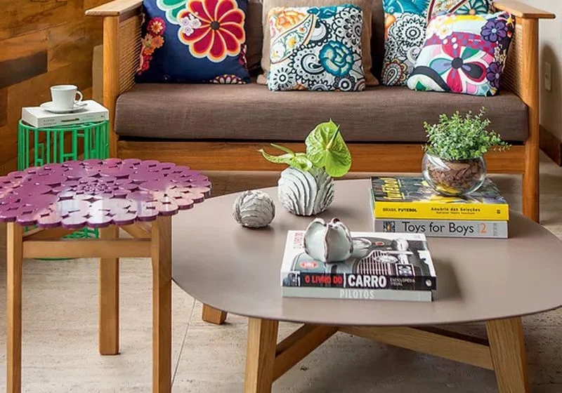 5 Dicas Essenciais para Decorar sua Mesa de Centro
Como Escolher os Objetos Perfeitos para sua Mesa de Centro
Tendências de Decoração para Mesas de Centro em 2025
Organização e Estilo: O Guia Completo para sua Mesa de Centro
Transforme sua Sala com uma Mesa de Centro Decorada