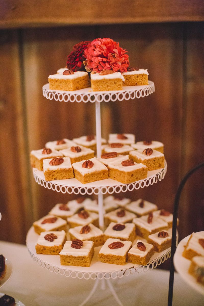 decoração mesa de doces simples