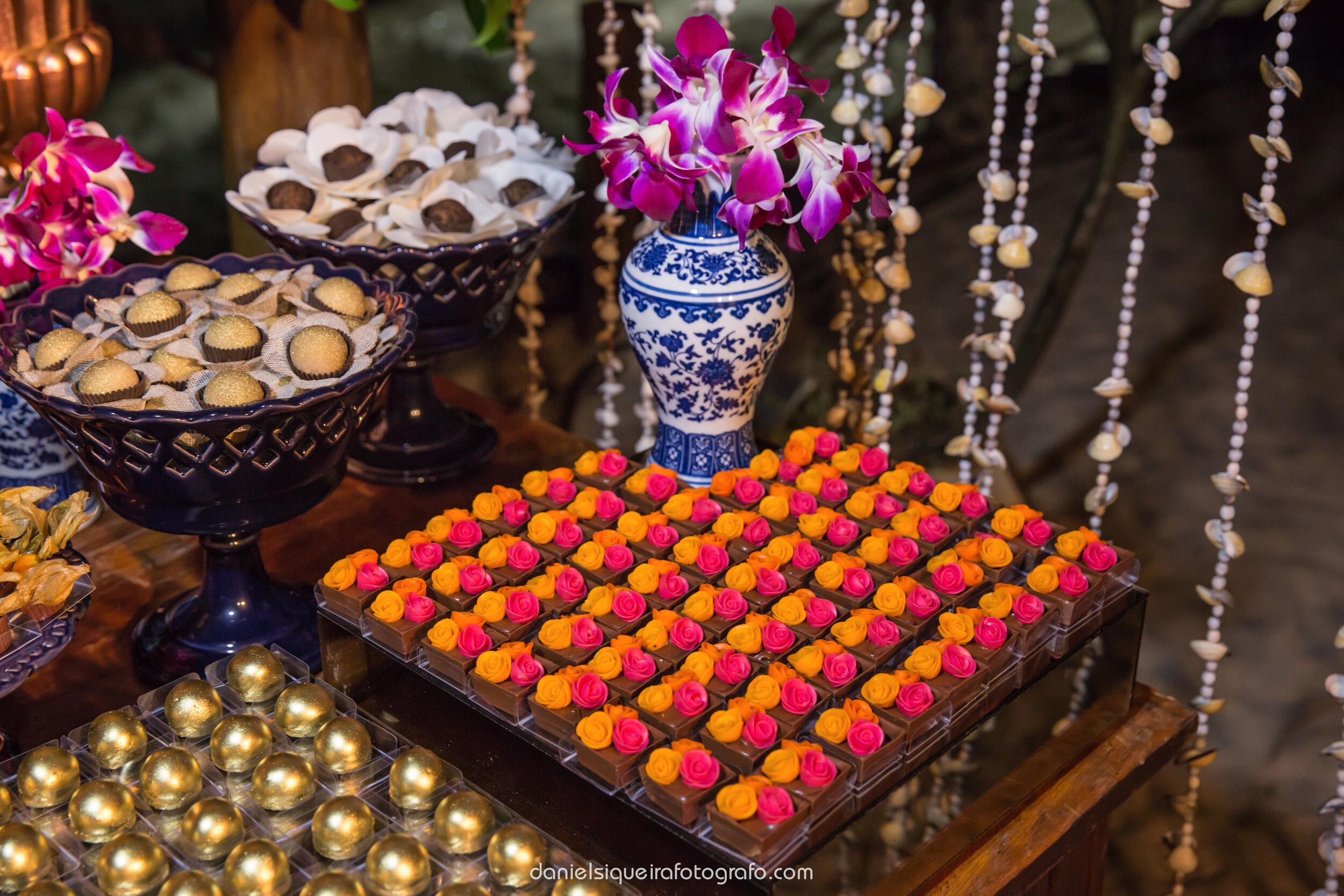 decoração mesa de doces simples