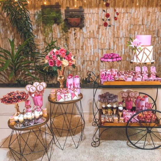 quanto custa decorar mesa dia da mulher