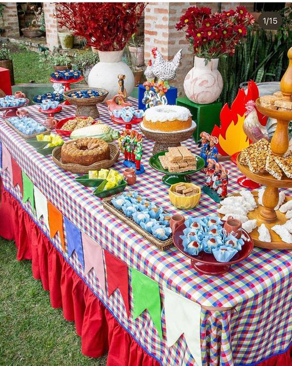 Como Reutilizar Itens para uma Decoração Junina Sustentável