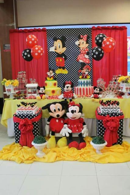 centro de mesa mickey minnie DIY com materiais reciclados