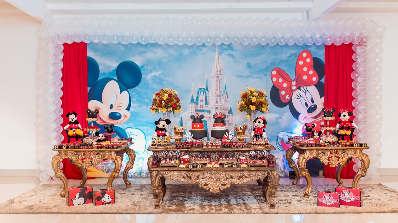 centro de mesa mickey minnie DIY com materiais reciclados