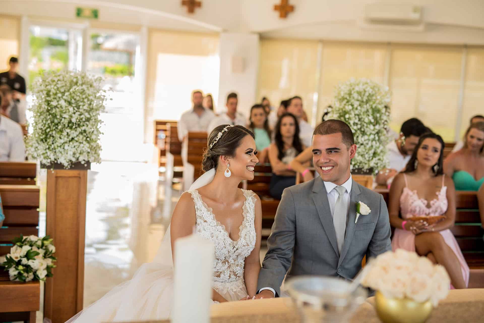 Tendências de metais e texturas para casamentos modernos