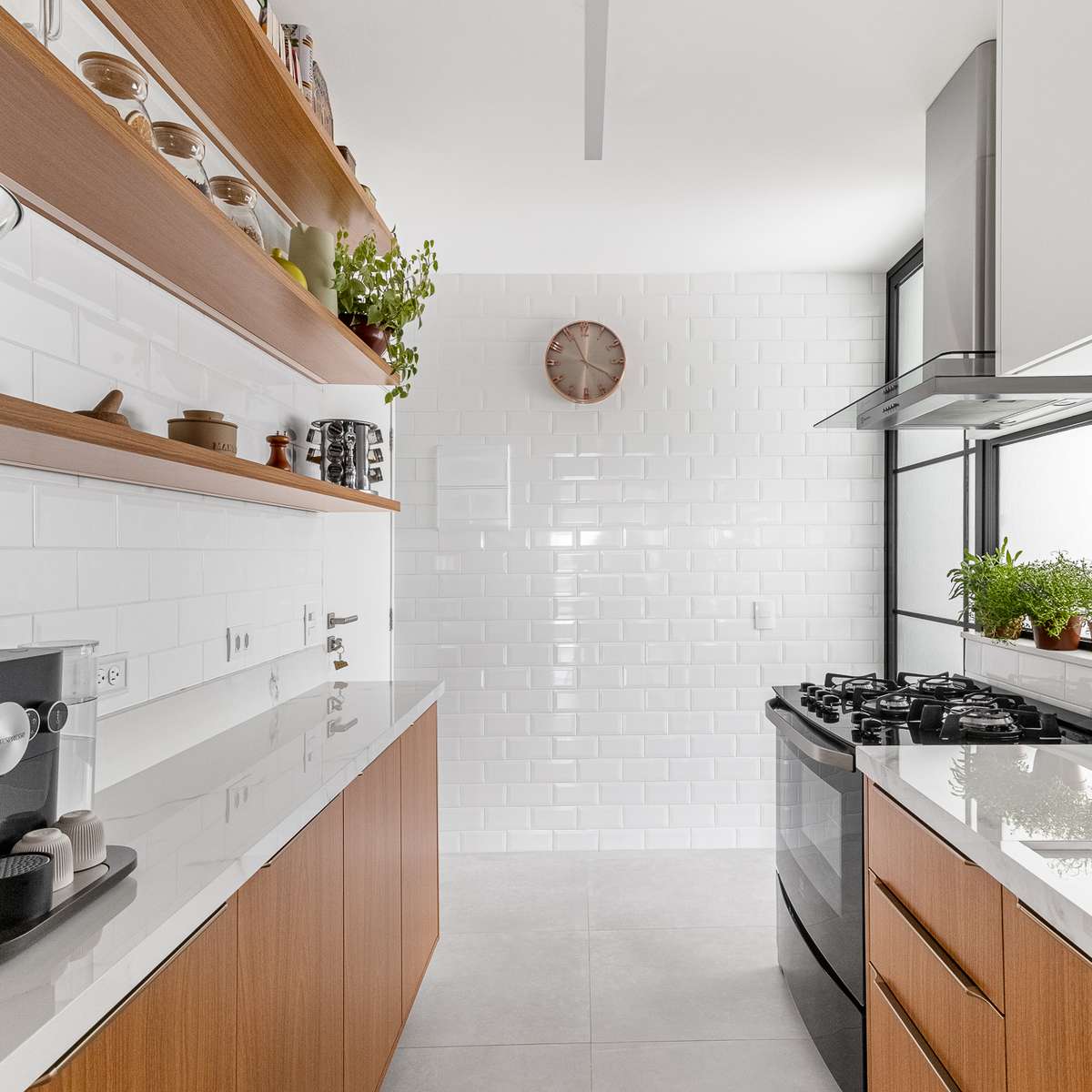 evitar erros comuns na decoração minimalista da cozinha