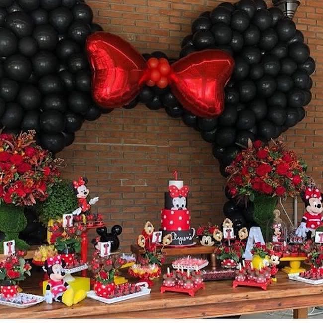 decoração minnie vermelha simples