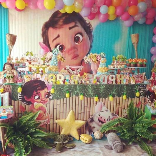 Como Escolher o Bolo Perfeito para sua Decoração Moana Baby Luxo