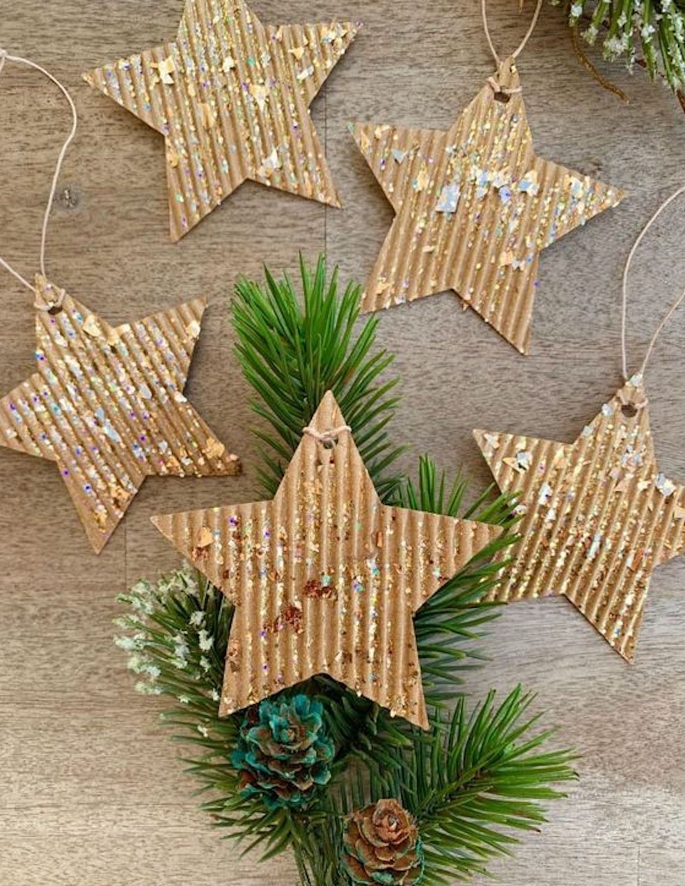 como fazer enfeites de natal com rolo de papel higiênico