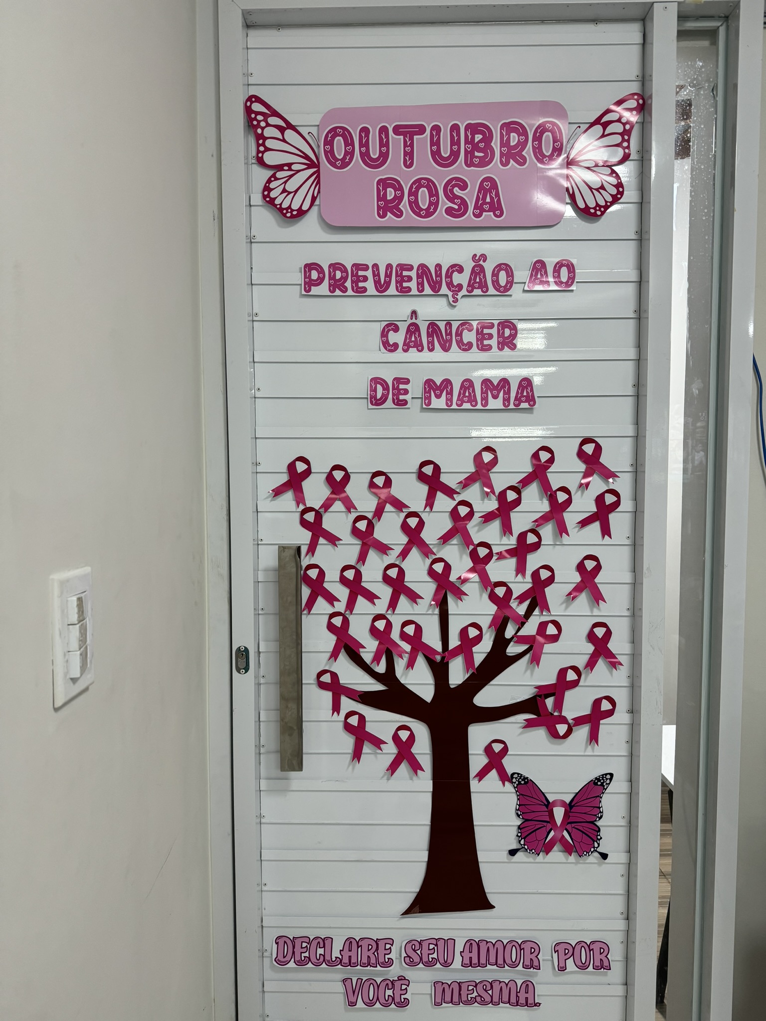 custo decoração outubro rosa para clínica