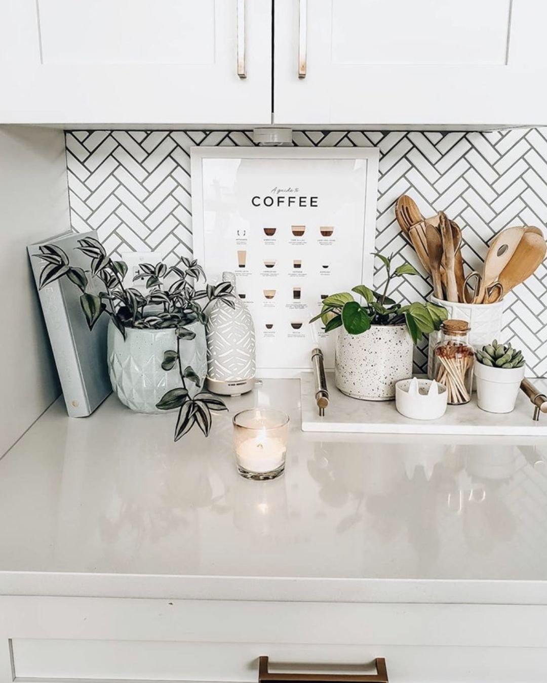 como organizar bancada de cozinha com poucos itens