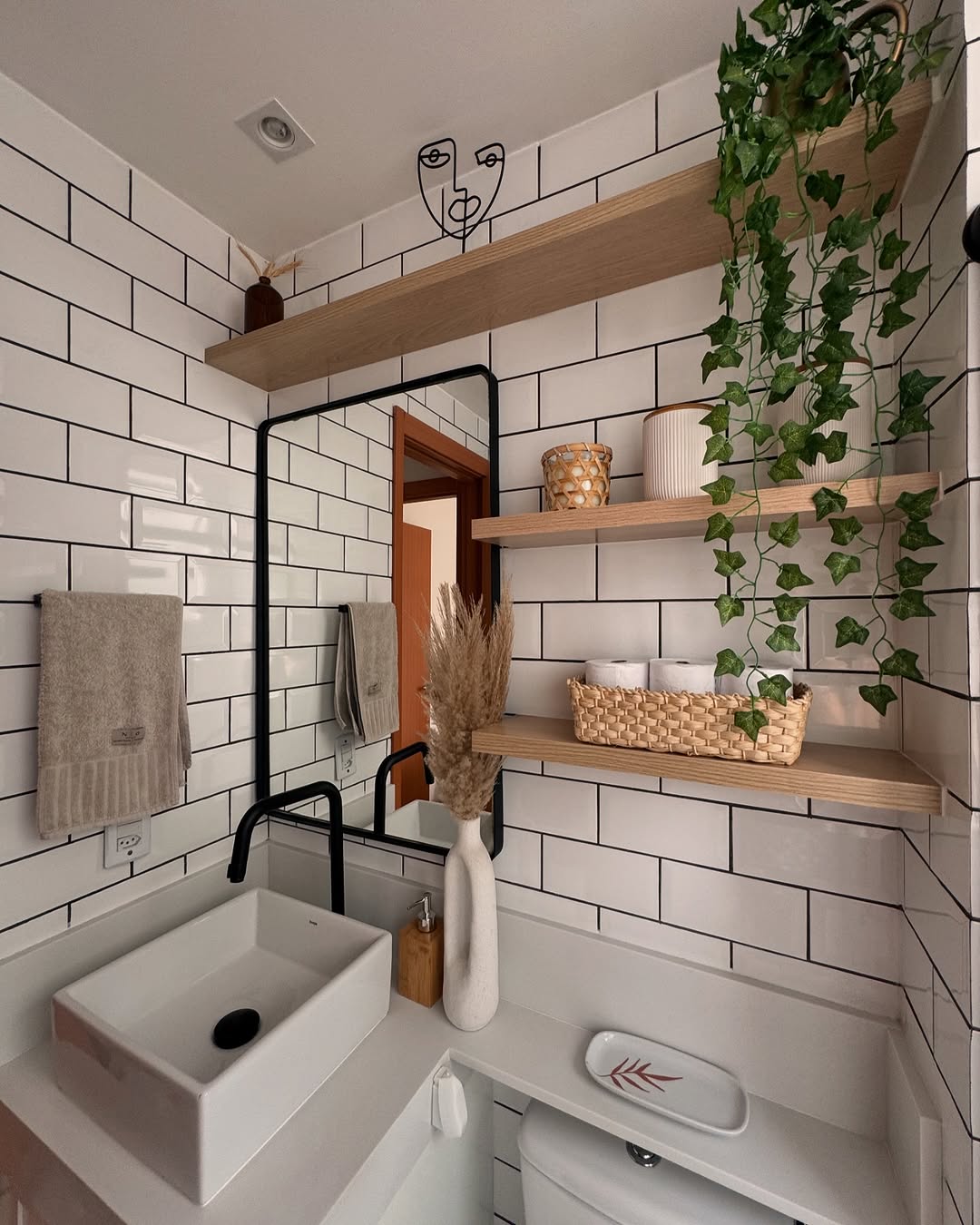 Guia Completo de Iluminação para Banheiros Pequenos