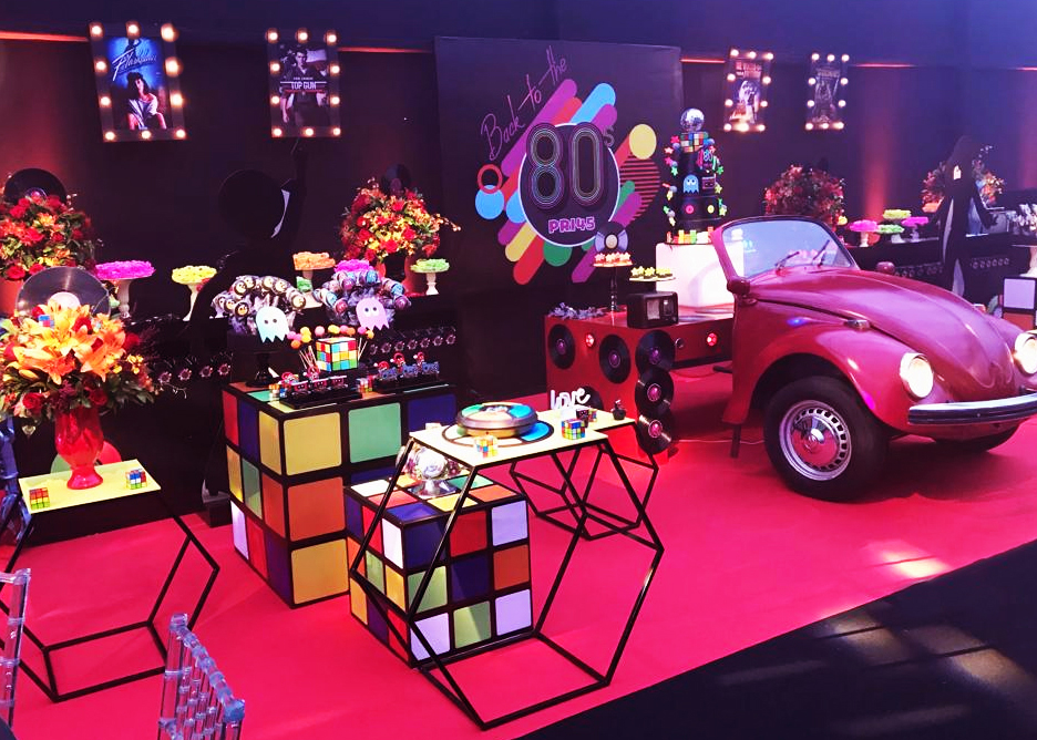 como fazer painel fotográfico anos 80