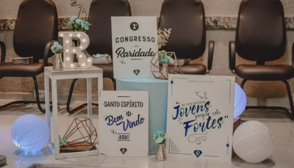 flores naturais ou artificiais para altar igreja