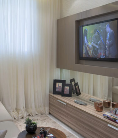 Iluminação cênica: Transforme sua sala de TV com luz indireta