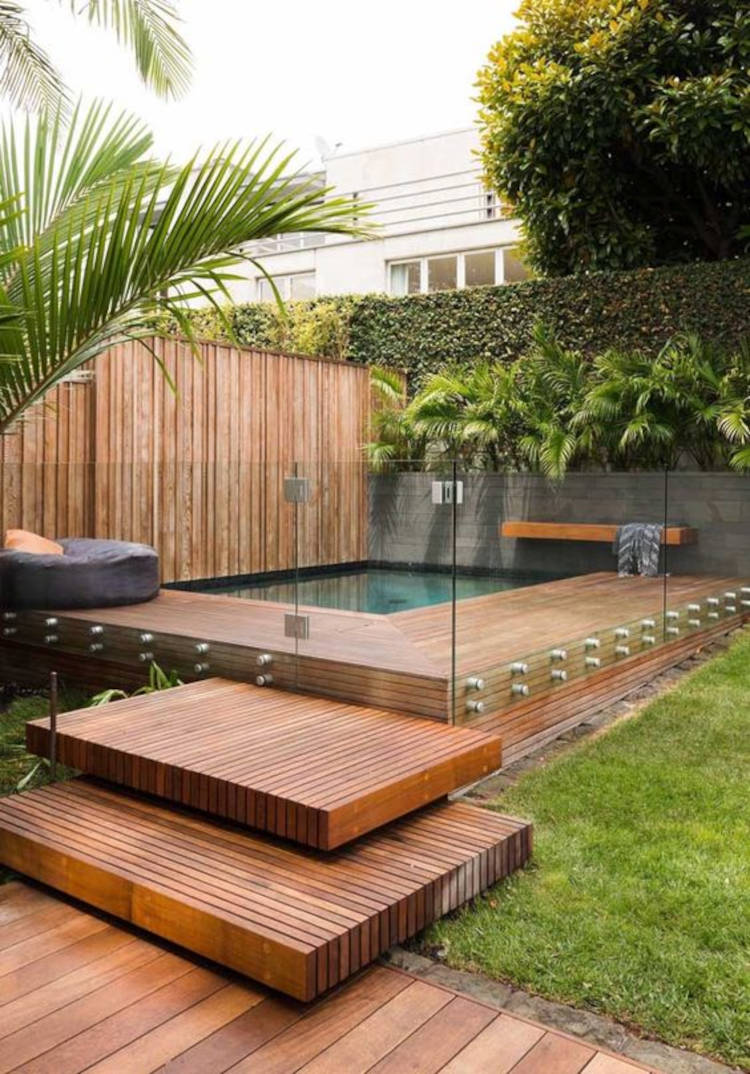 5 ideias de títulos para posts sobre decoração de piscina:
1. Transforme sua Área de Lazer: Ideias Criativas para Decorar o Muro da Piscina
2. Do Rústico ao Moderno: Estilos de Decoração para a Parede da Piscina
3. Iluminação e Natureza: Como Criar um Oásis na sua Piscina
4. Pedras e Jardins Verticais: Tendências em Decoração de Piscina
5. Cascatas e Efeitos Visuais: Elementos que Elevam a Decoração da Piscina