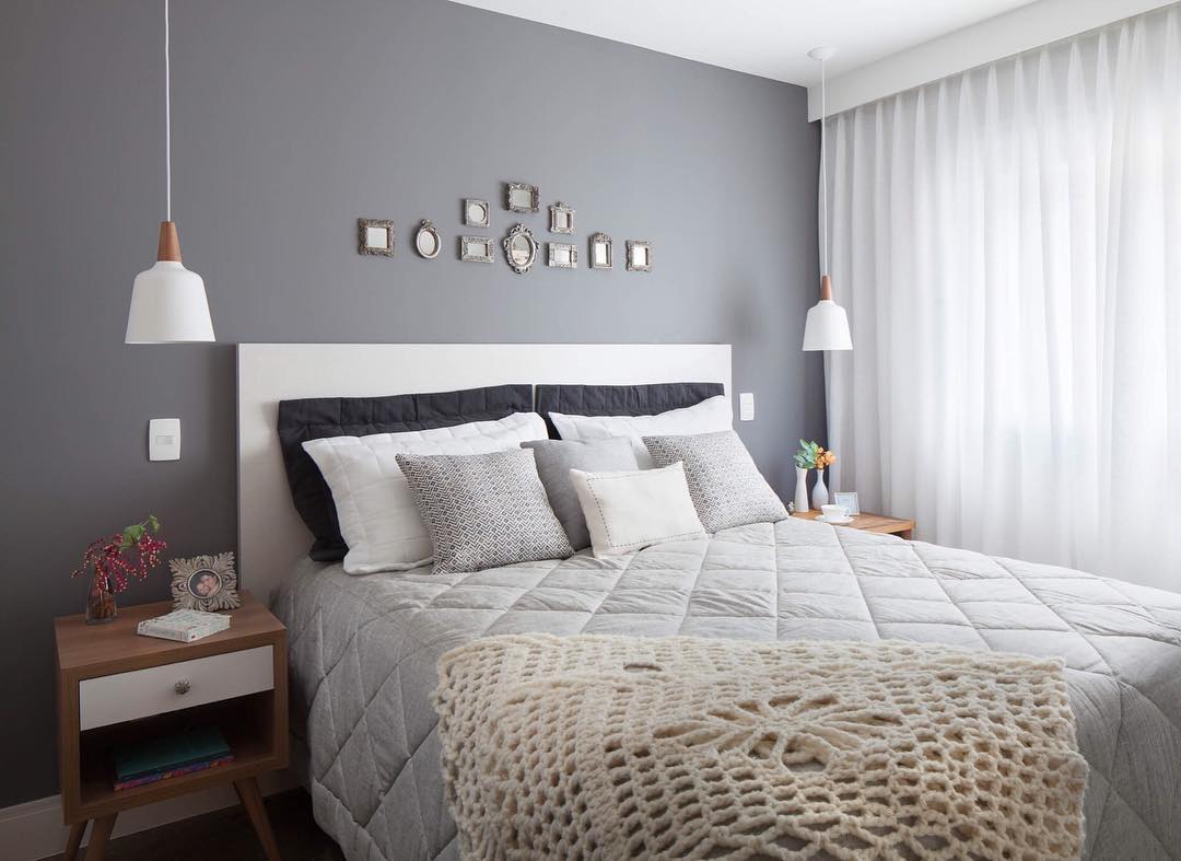 quadros abstratos dourados para quarto cinza