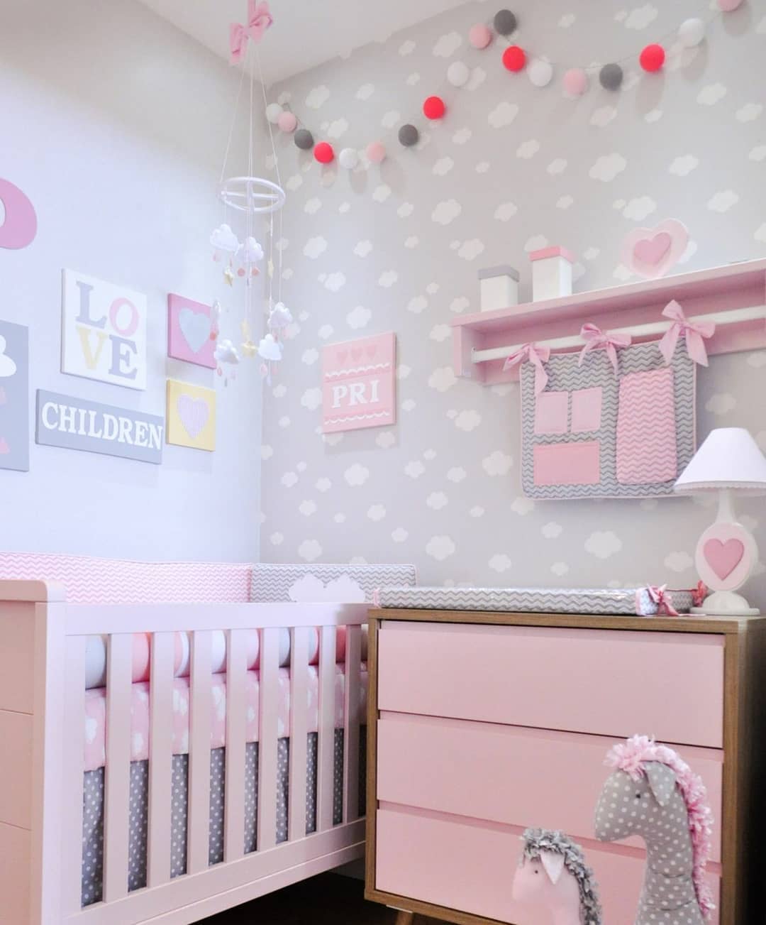10 ideias de decoração quarto de bebe menina moderno e funcional