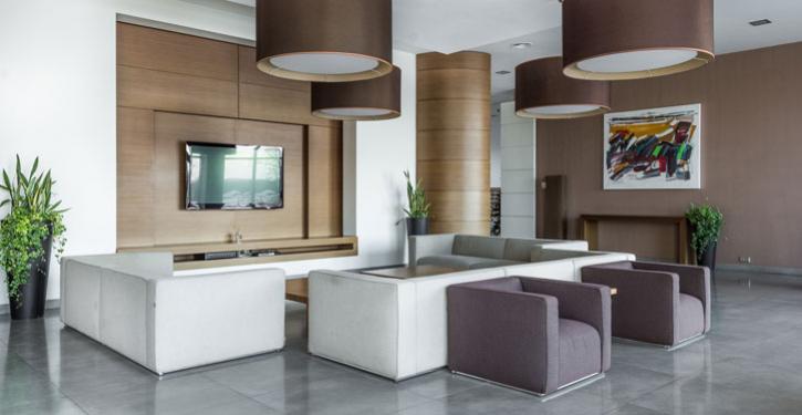 erros comuns decoração portaria condomínio evitar