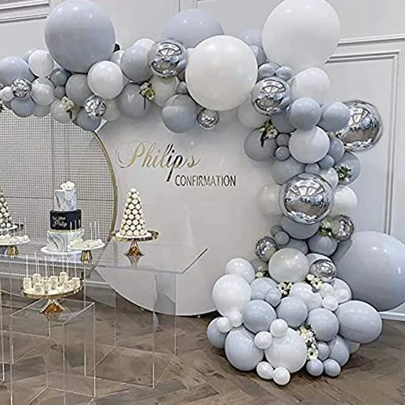 como usar bandejas prateadas em decoração simples