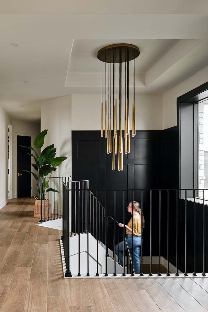 Os Melhores Kits de Festa Preto e Dourado para Celebrar com Estilo