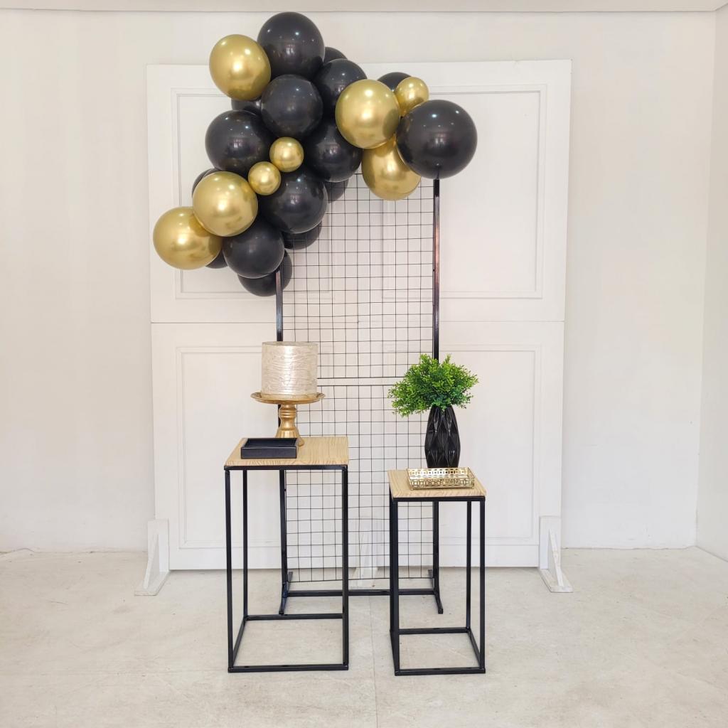 O Segredo do Luxo: Combinando Preto e Dourado em Salas Sofisticadas